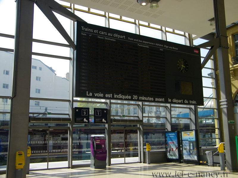SNCF PANNEAU DEPARTS